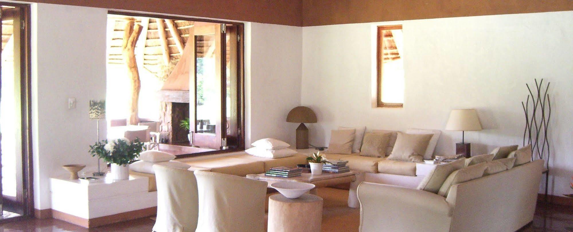 Zebras Crossing Private Game Lodge Modimolle Extérieur photo