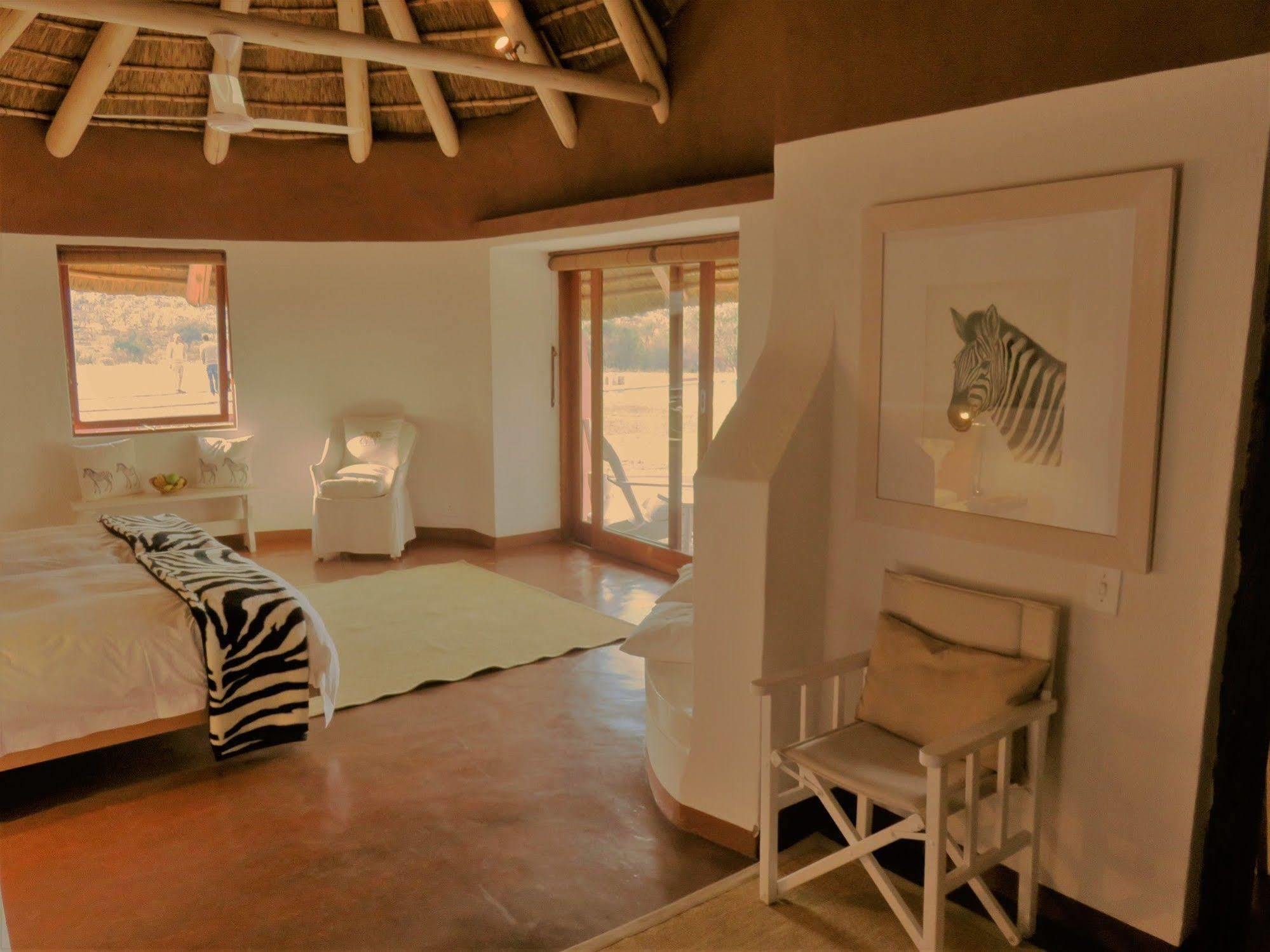 Zebras Crossing Private Game Lodge Modimolle Extérieur photo